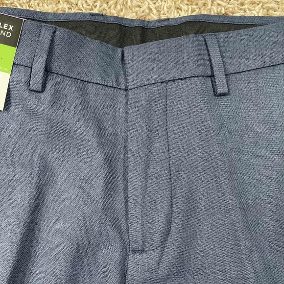 Haggar Men’s Non-Iron Straight Fit Performance Dress Pants Navy, Size 30x30 - Picture 5 of 15